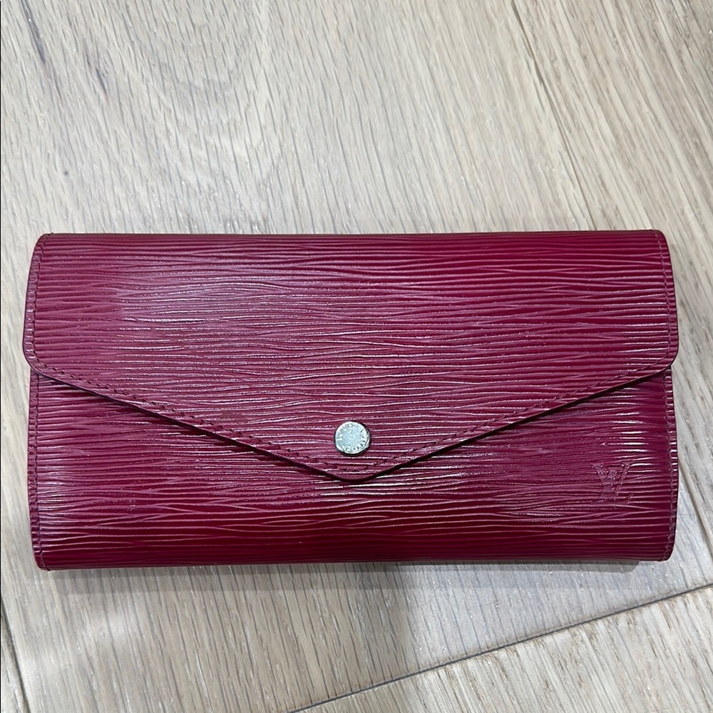 Louis Vuitton Epsom leather wallet
